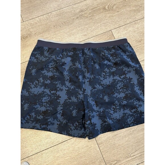 Fabletics The Fundamental Short 5” Lined Mens XXL Blue Camo Print NWT Workout - Picture 5 of 5